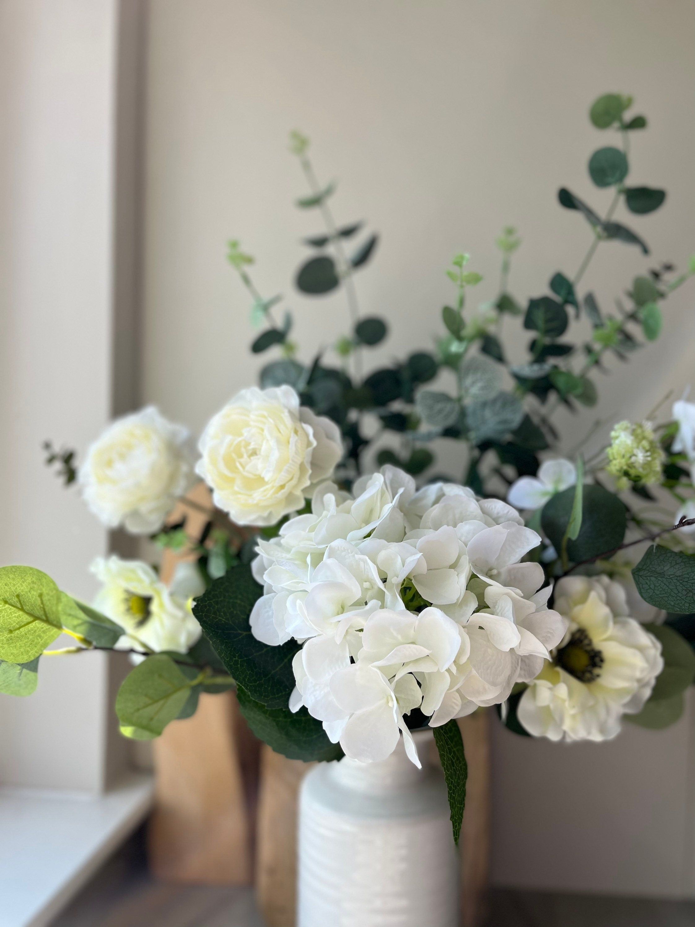 Luxury Ivory Rose, Cosmos and Hydrangea Arrangement