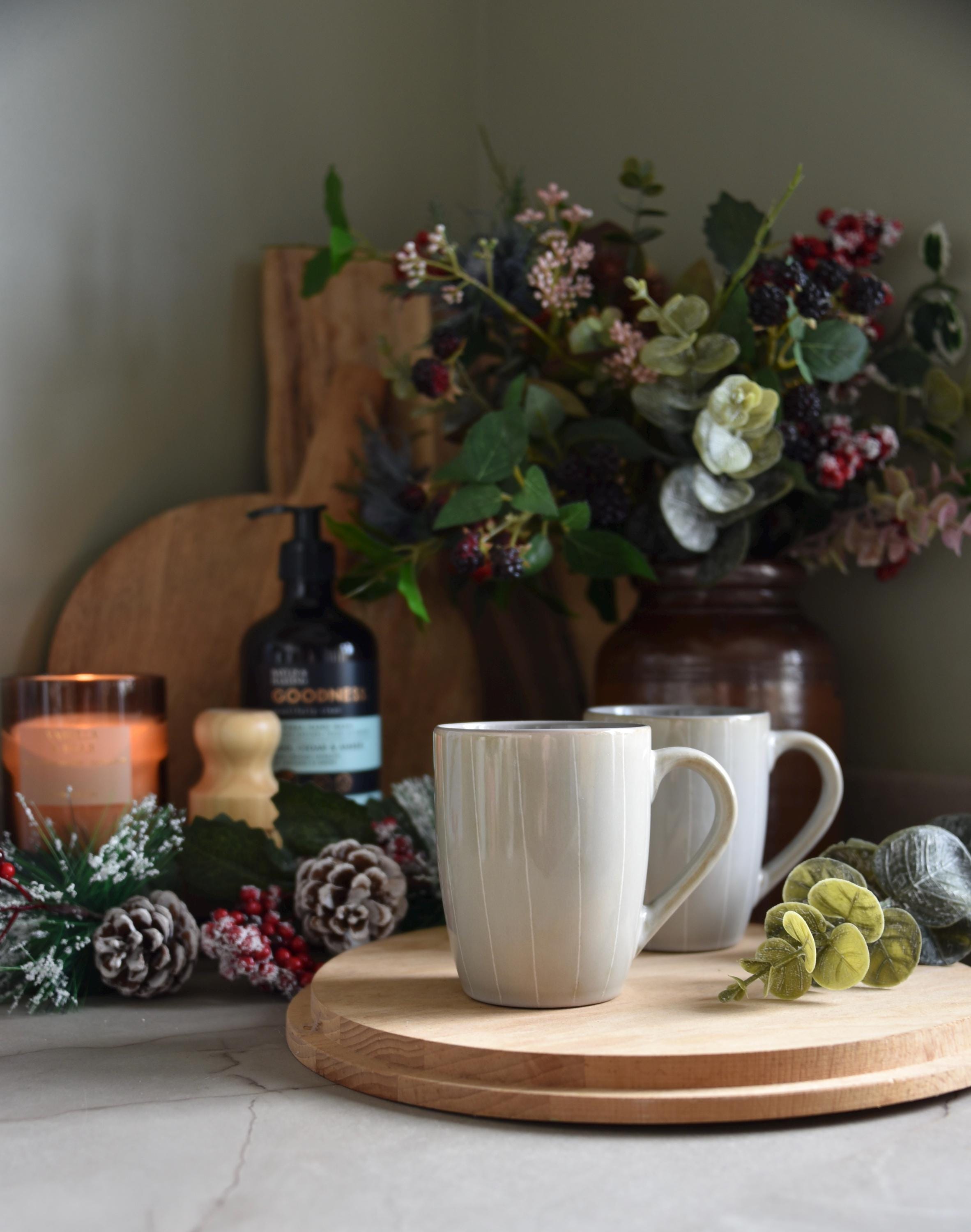 Artisan Ceramic Glaze Mug with Lines Gift Set